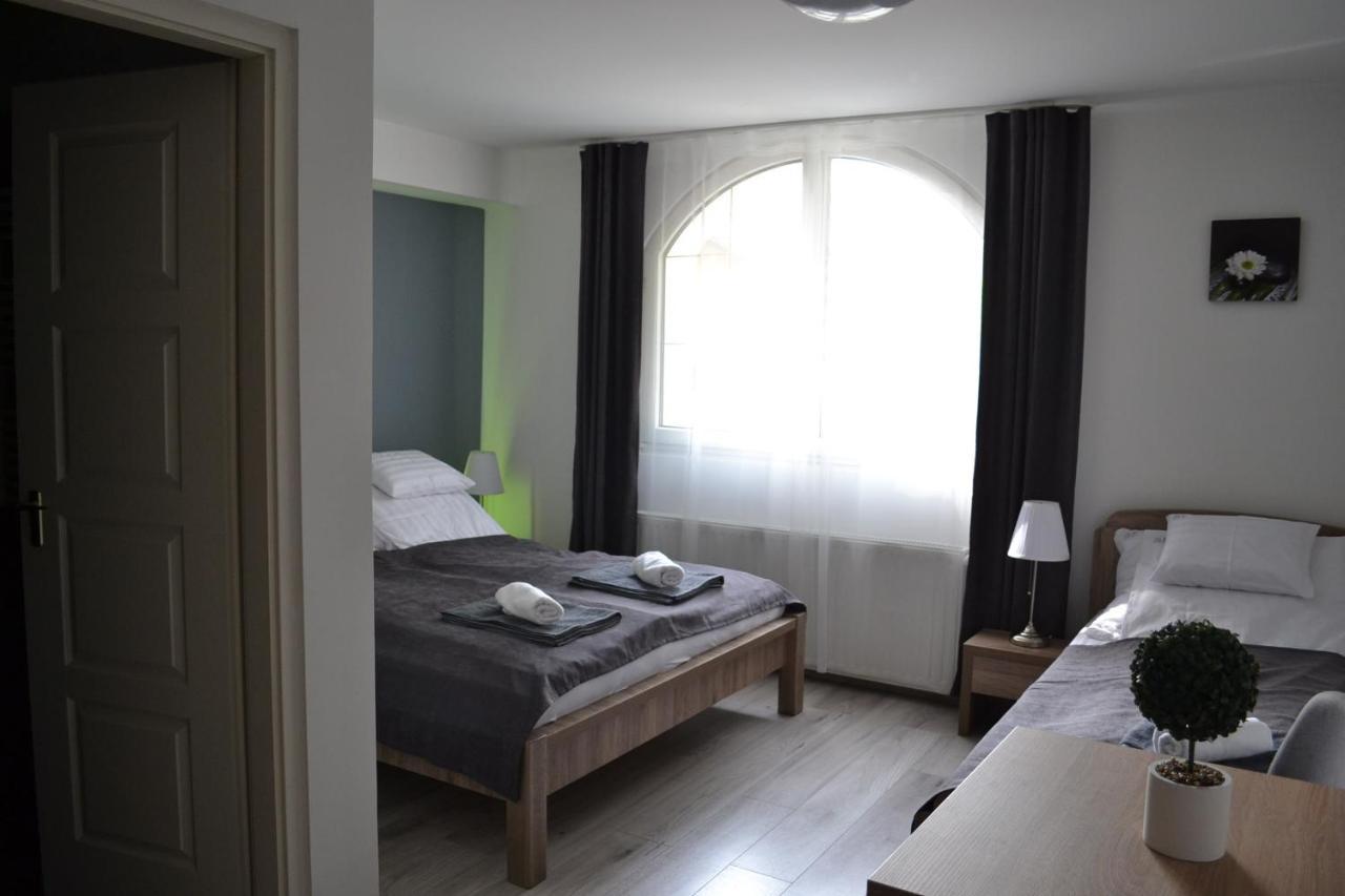 Fonix Design Rooms Debrecen Eksteriør bilde