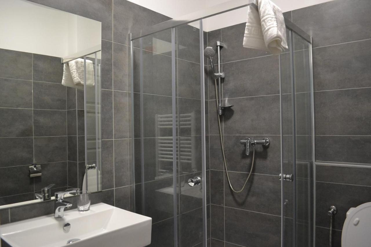 Fonix Design Rooms Debrecen Eksteriør bilde