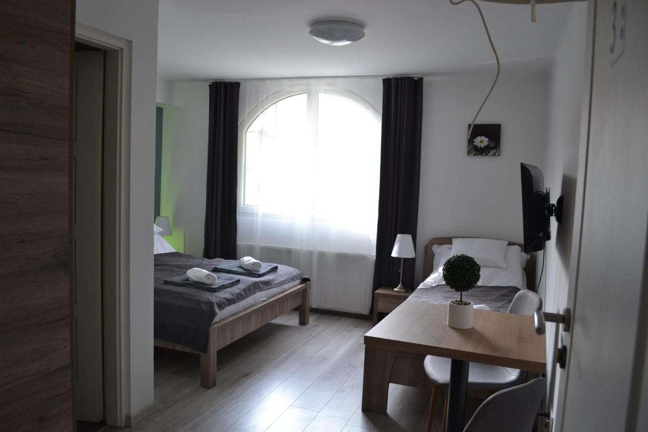 Fonix Design Rooms Debrecen Eksteriør bilde